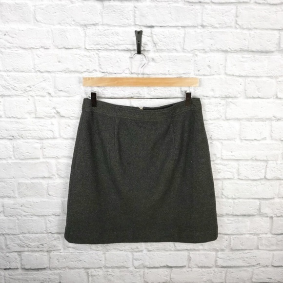 Loft Floral Embroidered Gray Mini Skirt Sz 6 - Picture 7 of 7